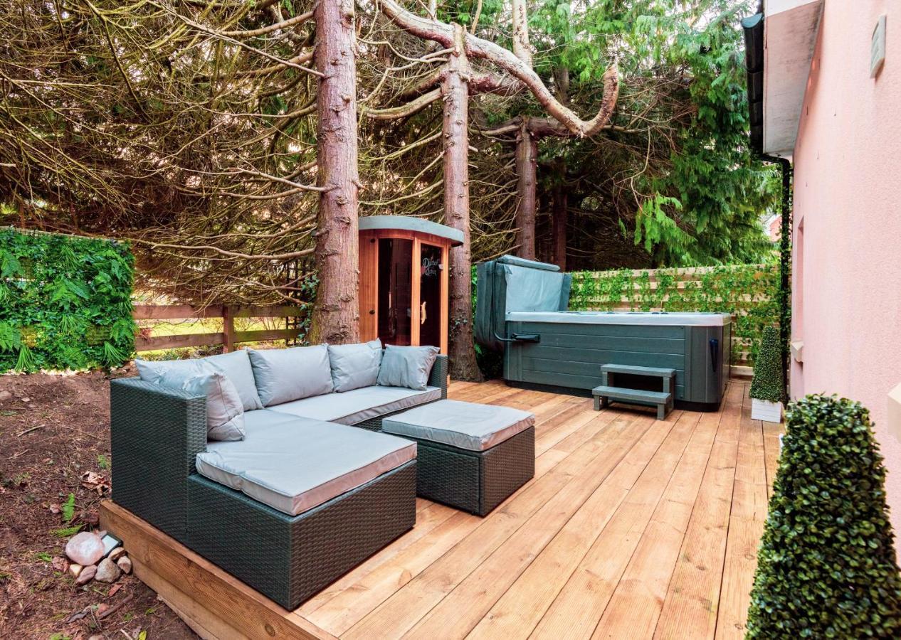 Pink Spa Nest Blairgowrie and Rattray المظهر الخارجي الصورة